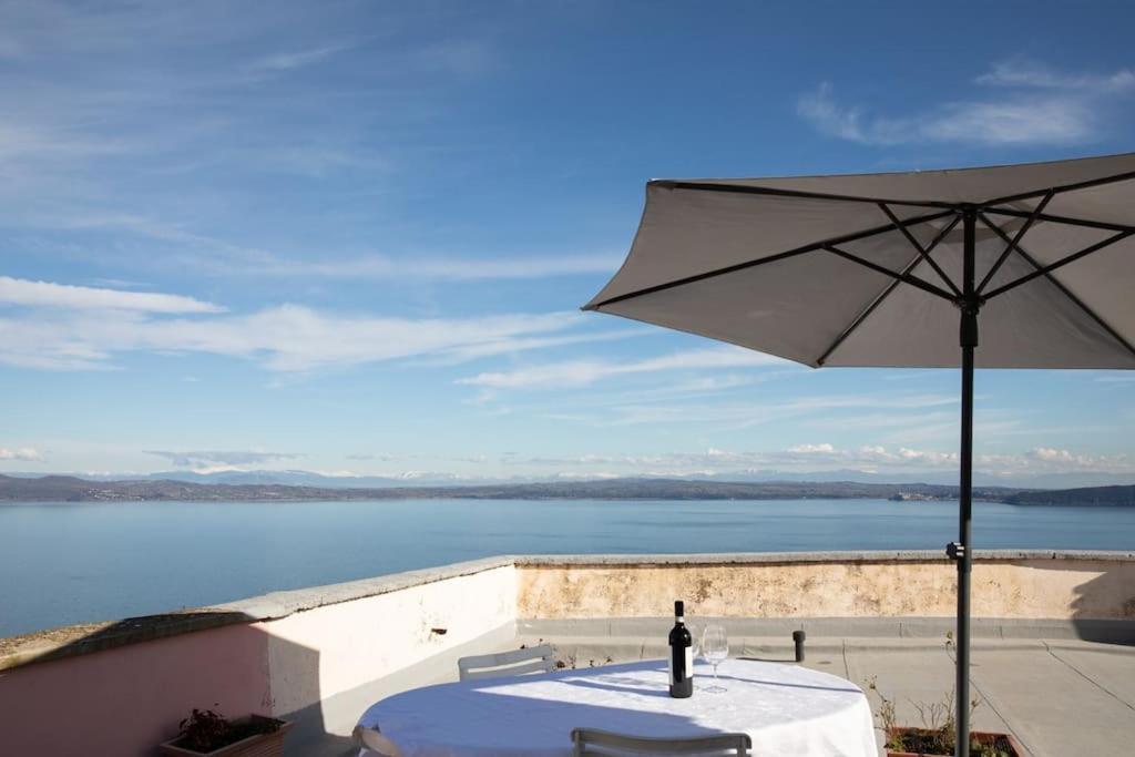 La Terrazza Nel Borgo Lejlighed Bracciano  Eksteriør billede